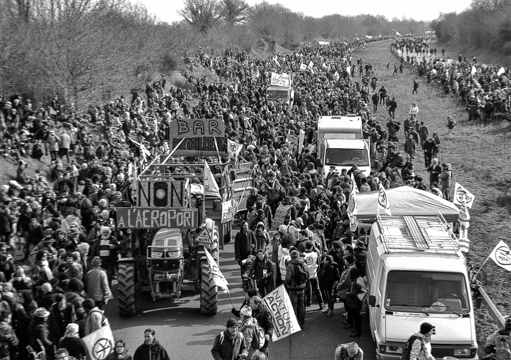 27-02fouledefaceOK_2008pxNB